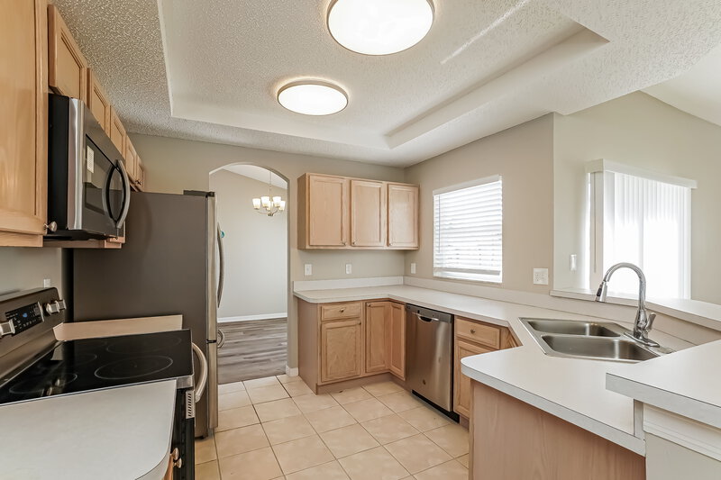 1,715/Mo, 1910 Manatee Ln Poinciana, FL 34759 Kitchen View