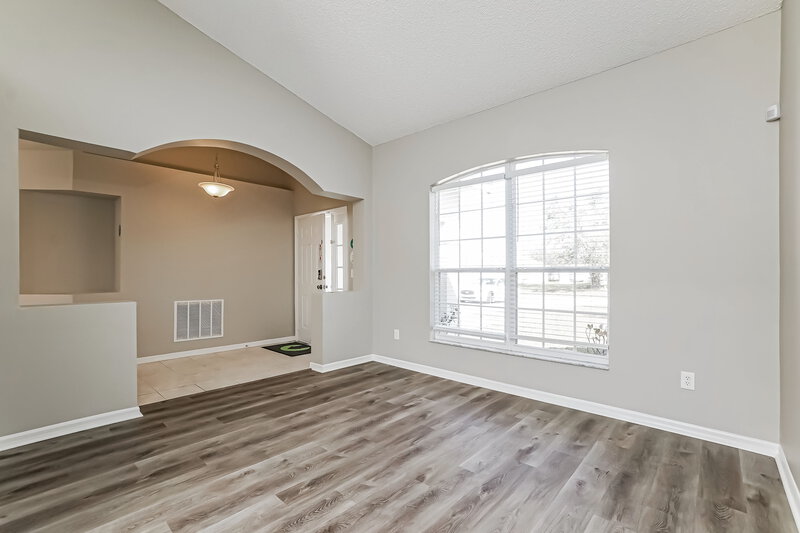 1,715/Mo, 1910 Manatee Ln Poinciana, FL 34759 Sitting Room View 2