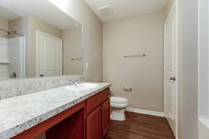 1,870/Mo, 198 Sunfish Dr Winter Haven, FL 33881 Bathroom View