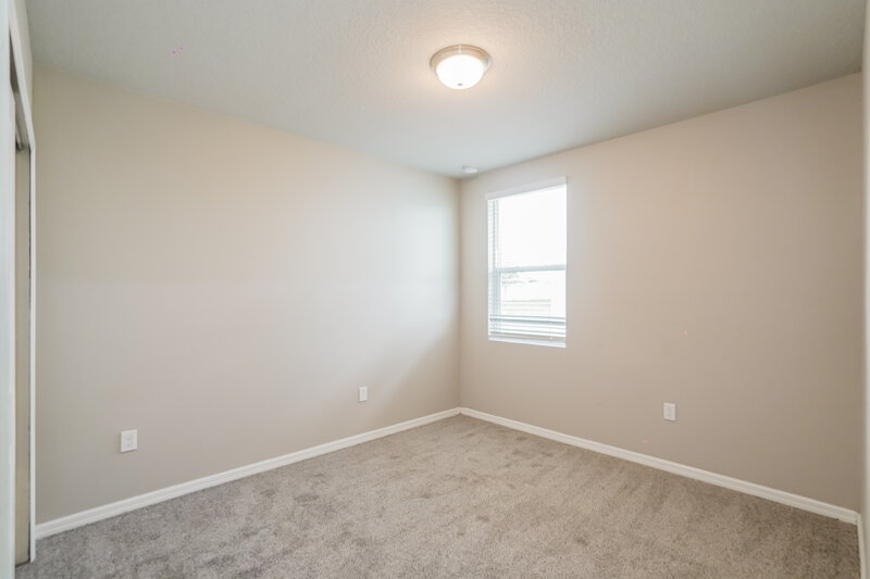 2,110/Mo, 1026 Oak Valley Drive Auburndale, FL 33823 Bedroom View 3