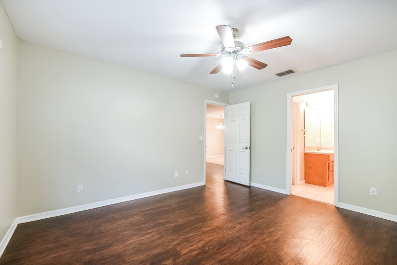 1,905/Mo, 628 Brooke Ct Clermont, FL 34711 Main Bedroom View