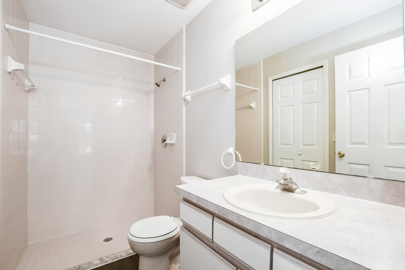 1,770/Mo, 10703 Aria Ct Clermont, FL 34711 Main Bathroom View