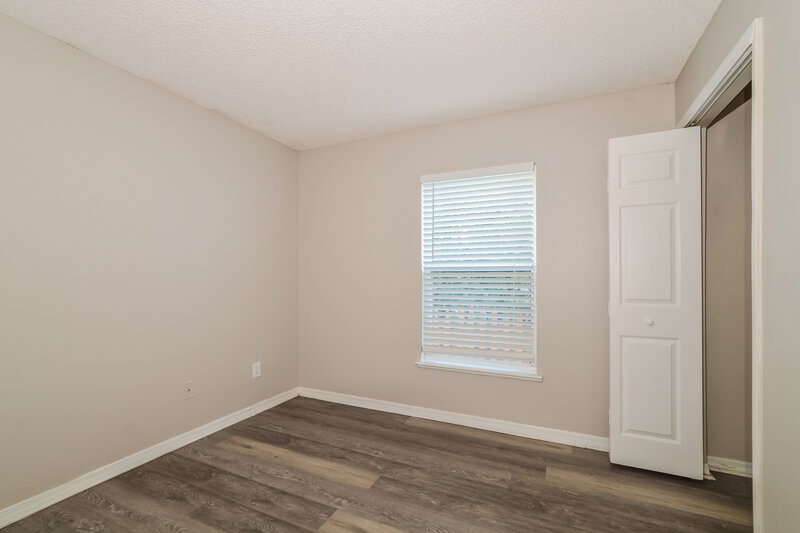 2,190/Mo, 5529 New Cambridge Rd Orlando, FL 32810 Bedroom View