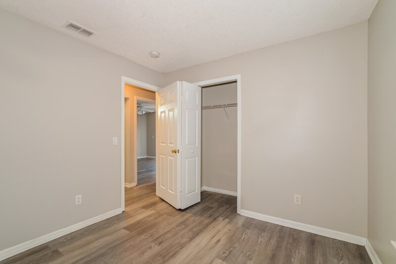 2,190/Mo, 5529 New Cambridge Rd Orlando, FL 32810 Bedroom View 4