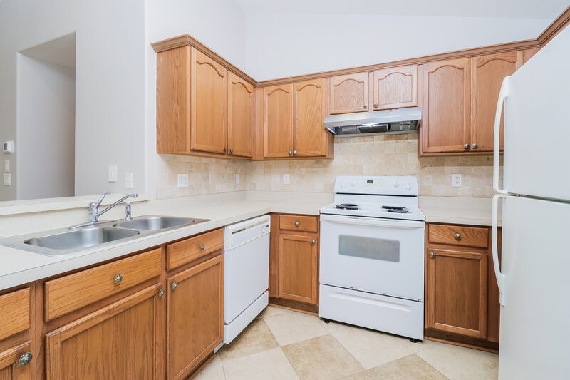 1,735/Mo, 34339 Shadewood Cir Leesburg, FL 34788 Kitchen View