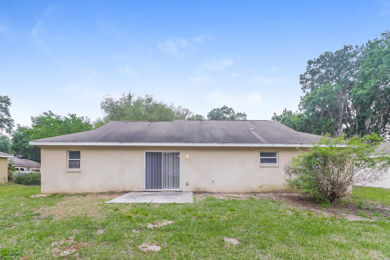 1,735/Mo, 34339 Shadewood Cir Leesburg, FL 34788 Rear View