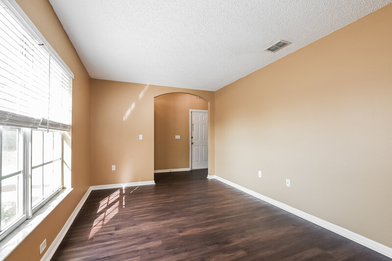 1,890/Mo, 30400 Pga Dr Sorrento, FL 32776 Living Room View 2