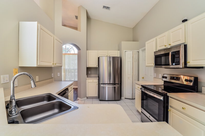 2,240/Mo, 2297 Blake Way Ocoee, FL 34761 Kitchen View