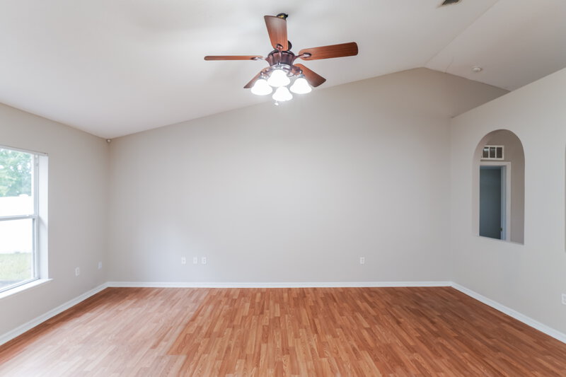 3,130/Mo, 1810 Torrington Dr Mascotte, FL 34753 Living Room View 2