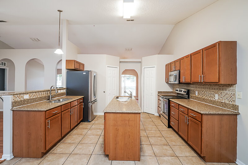 3,130/Mo, 1810 Torrington Dr Mascotte, FL 34753 Kitchen View