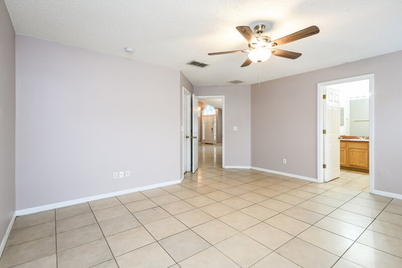 2,045/Mo, 1210 Demoiselle St Groveland, FL 34736 Main Bedroom View 2