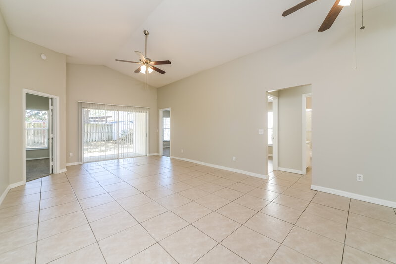 1,995/Mo, 1316 Whitewood Way Clermont, FL 34714 Living Room View