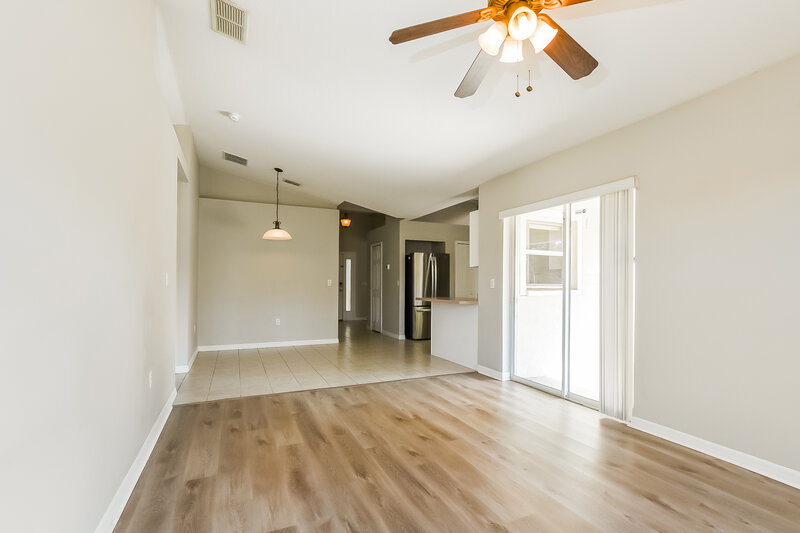 1,995/Mo, 1480 Muir Cir Clermont, FL 34711 Family Room View 2