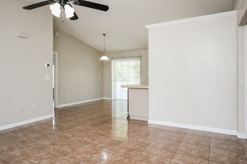 1,685/Mo, 711 Pelican Ct Poinciana, FL 34759 Living Room View