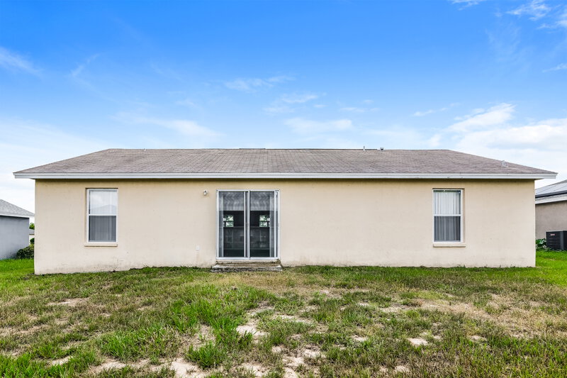 1,850/Mo, 338 Arlington Cir Haines City, FL 33844 Rear View