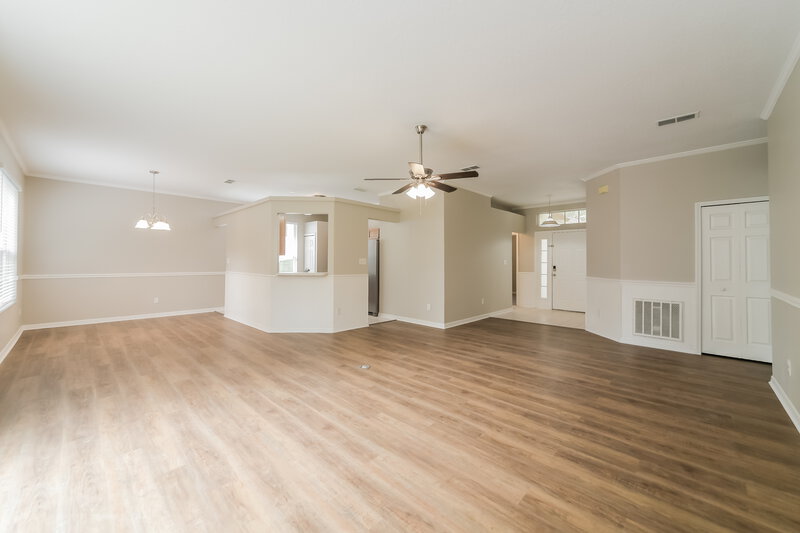 2,030/Mo, 1142 Dekleva Dr Apopka, FL 32712 Living Room View 3