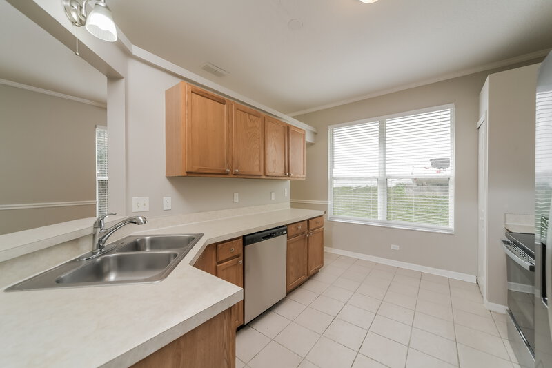 2,030/Mo, 1142 Dekleva Dr Apopka, FL 32712 Kitchen View 2