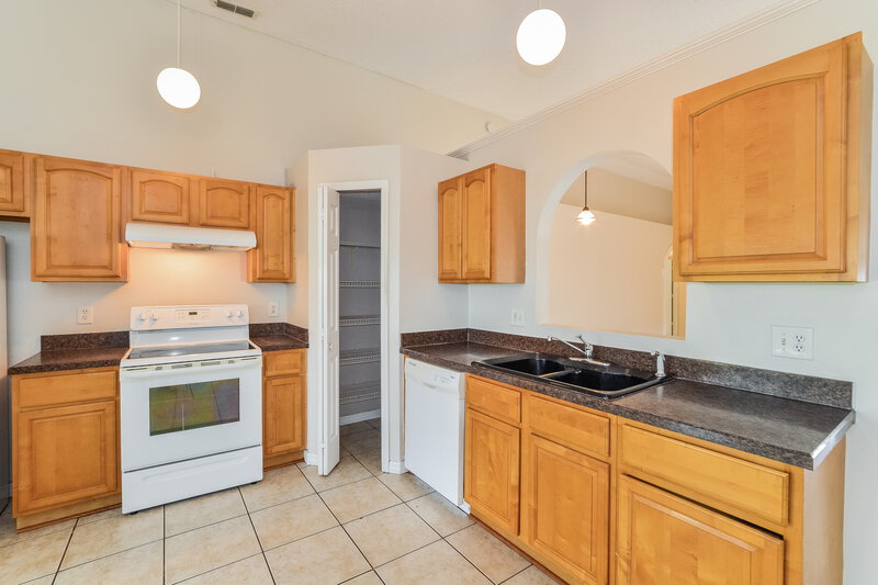 2,295/Mo, 8684 Foley Dr Orlando, FL 32825 Kitchen View
