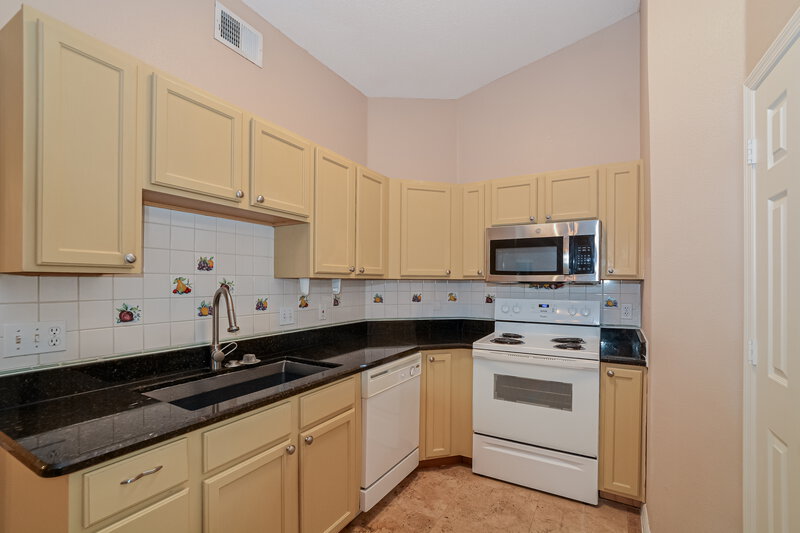 2,140/Mo, 1451 Stoneywood Way Apopka, FL 32712 Kitchen View