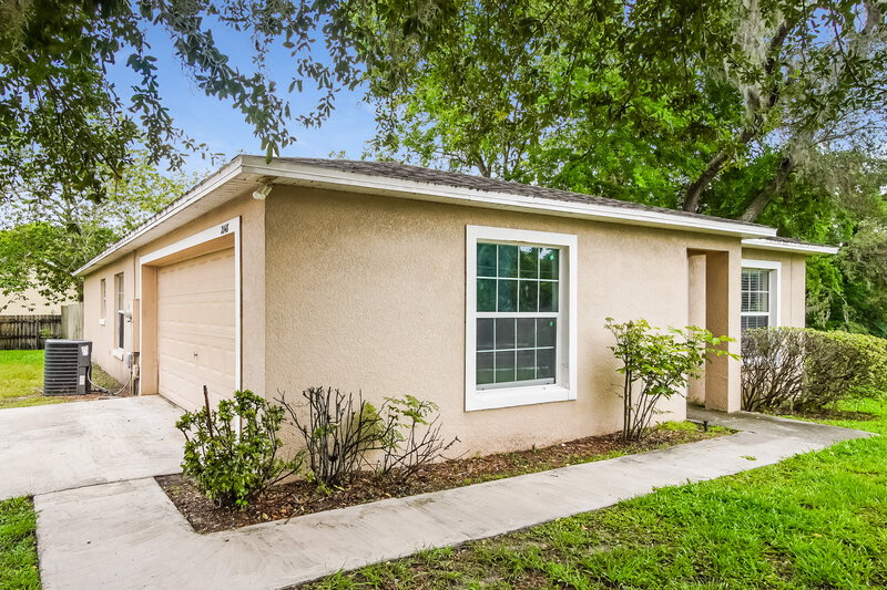 2,170/Mo, 2148 Section Dr Apopka, FL 32703 Front View