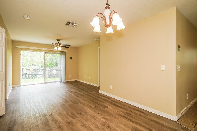 2,170/Mo, 2148 Section Dr Apopka, FL 32703 Dining Room View