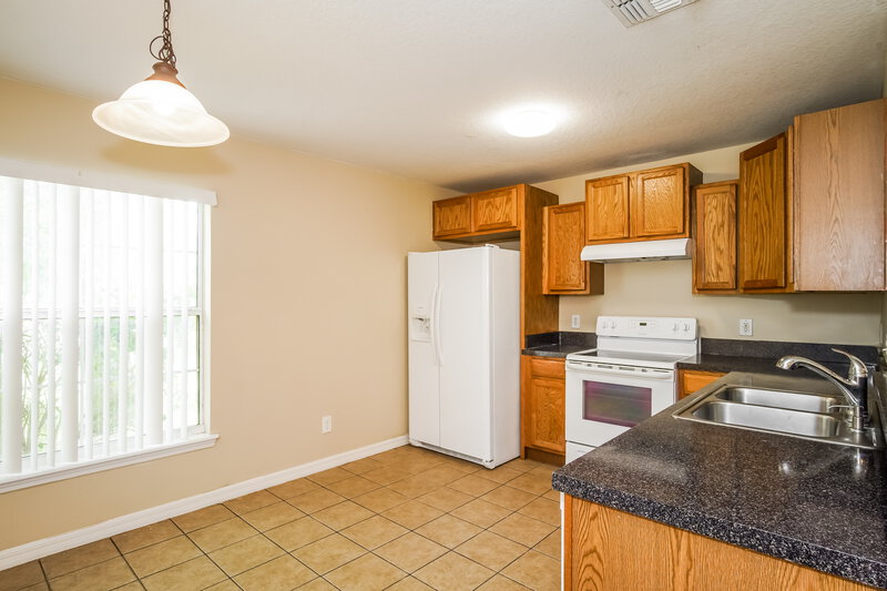 2,170/Mo, 2148 Section Dr Apopka, FL 32703 Breakfast Nook View