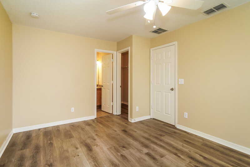 2,170/Mo, 2148 Section Dr Apopka, FL 32703 Main Bedroom View 2