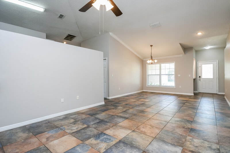1,900/Mo, 329 Clermont Dr Kissimmee, FL 34759 Living Room View