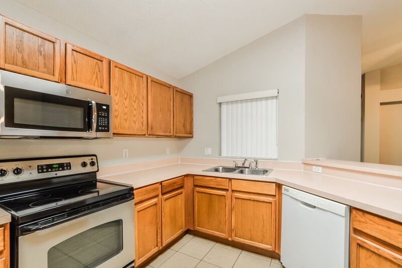 2,385/Mo, 891 McInnis Ct Kissimmee, FL 34744 Kitchen View