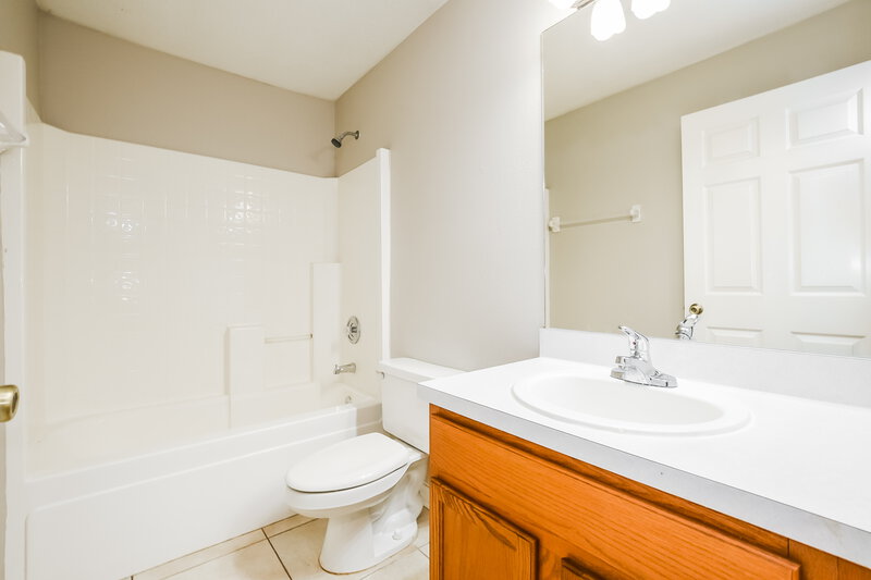 2,500/Mo, 2757 Amaya Ter Lake Mary, FL 32746 Bathroom View