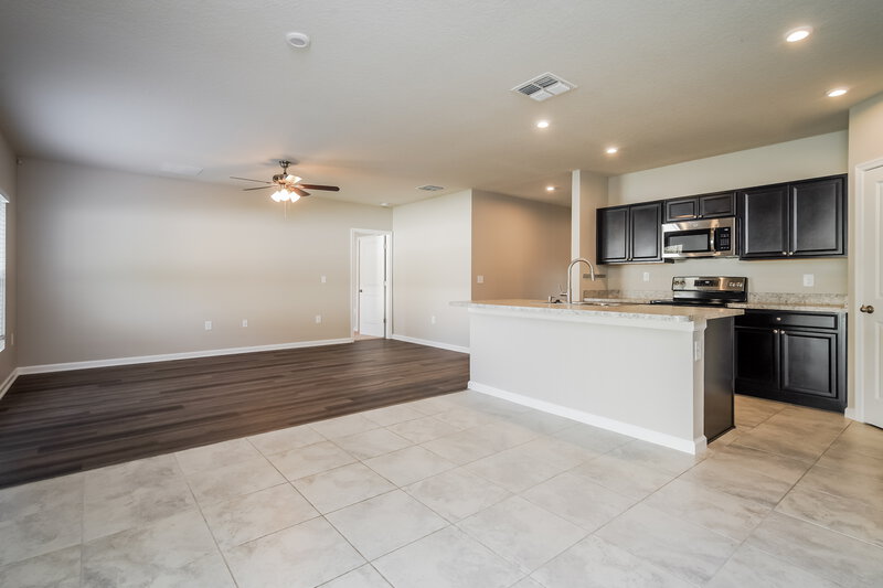 2,115/Mo, 1366 Haines Dr Winter Haven, FL 33881 Dining Room View