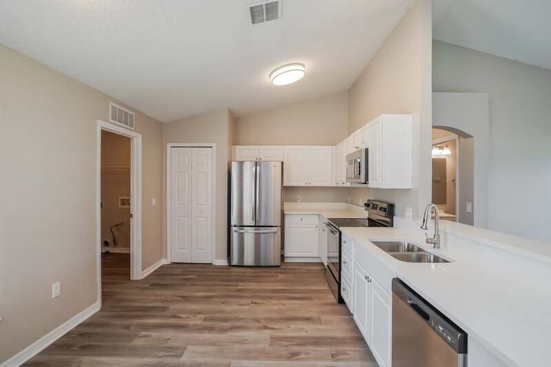 1,960/Mo, 5537 Willow Bend Trl Kissimmee, FL 34758 Dining Room View
