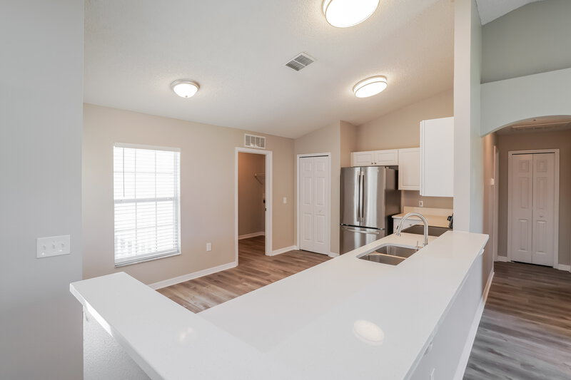 1,960/Mo, 5537 Willow Bend Trl Kissimmee, FL 34758 Kitchen View