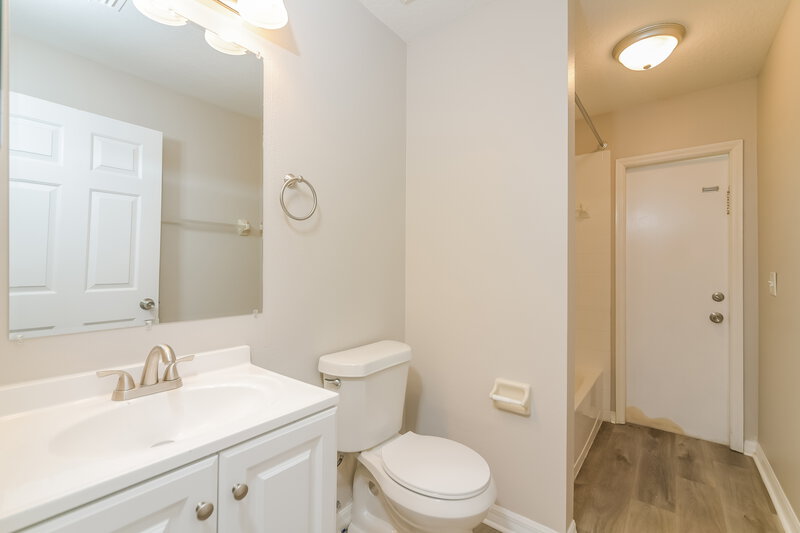 1,955/Mo, 5537 Willow Bend Trl Kissimmee, FL 34758 Bathroom View