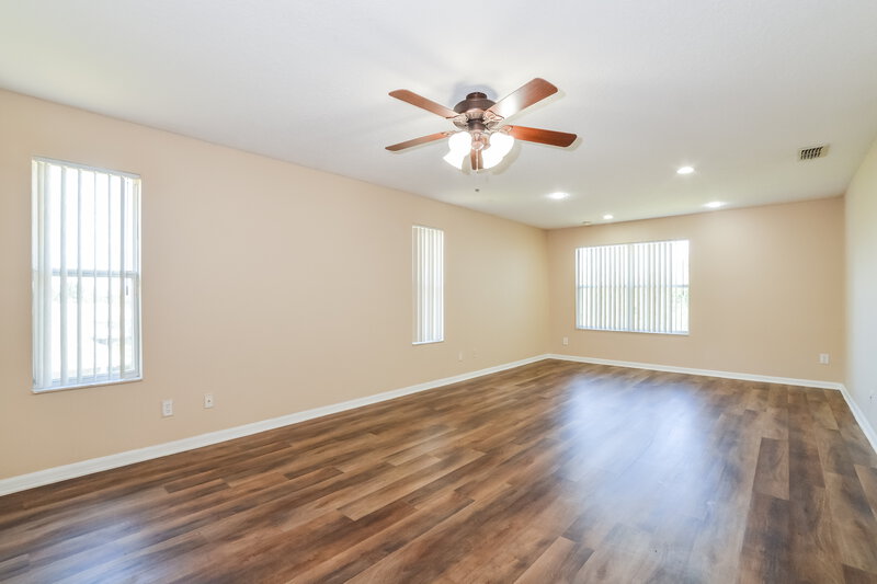 2,770/Mo, 1239 Juniper Hammock St Winter Garden, FL 34787 Main Bedroom View 2