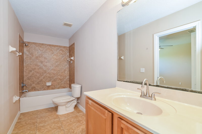 2,770/Mo, 1239 Juniper Hammock St Winter Garden, FL 34787 Bathroom View
