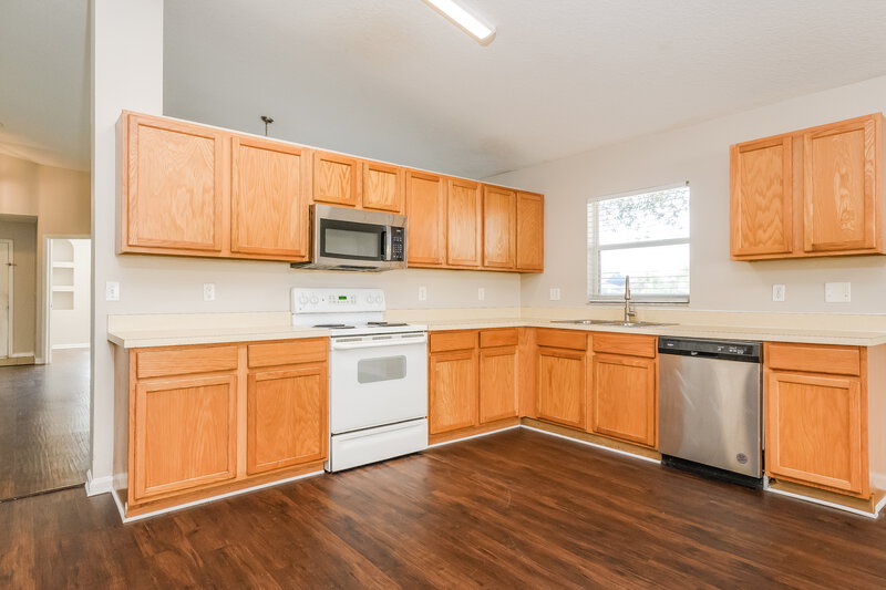 2,150/Mo, 3048 Merlot Way Clermont, FL 34714 Kitchen View