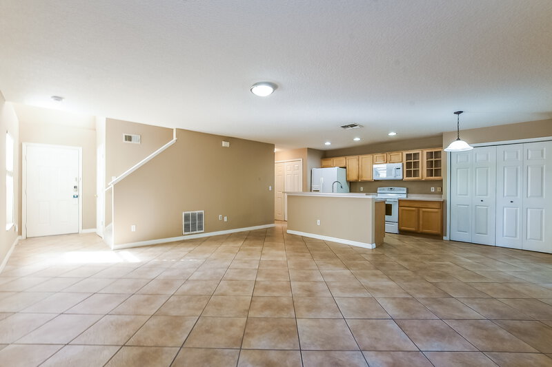 2,210/Mo, 2010 Stone Abbey Blvd Orlando, FL 32828 Living Room View 2