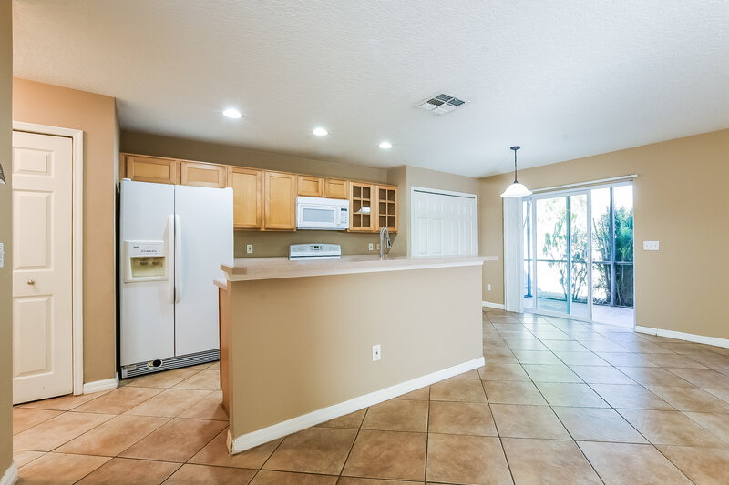 2,210/Mo, 2010 Stone Abbey Blvd Orlando, FL 32828 Kitchen View 2