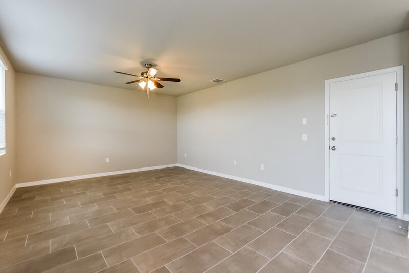 2,275/Mo, 1510 Branchwood Ln Auburndale, FL 33823 Family Room View