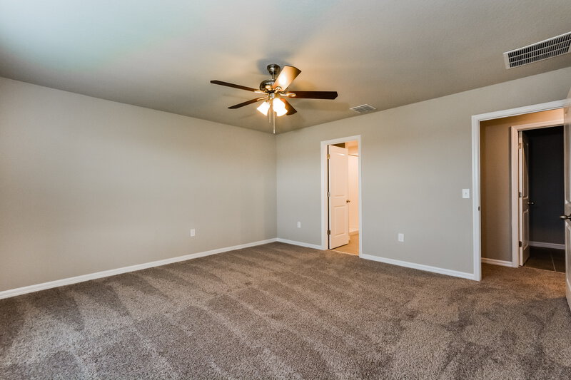 2,275/Mo, 1510 Branchwood Ln Auburndale, FL 33823 Main Bedroom View 2