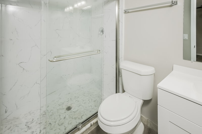 2,235/Mo, 2109 Churchill Downs Cir Orlando, FL 32825 Bathroom View