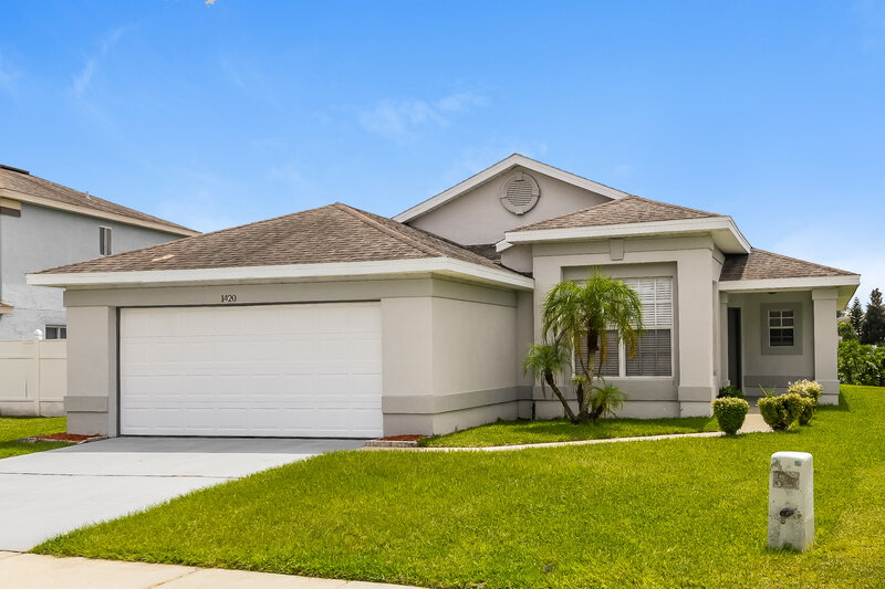 2,135/Mo, 1420 Brook Hollow Dr Orlando, FL 32824 Front View