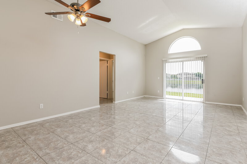 2,135/Mo, 1420 Brook Hollow Dr Orlando, FL 32824 Living Room View