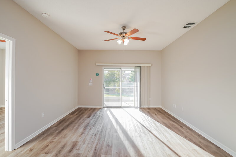 2,270/Mo, 14523 Lake Underhill Rd Orlando, FL 32828 Family Room View