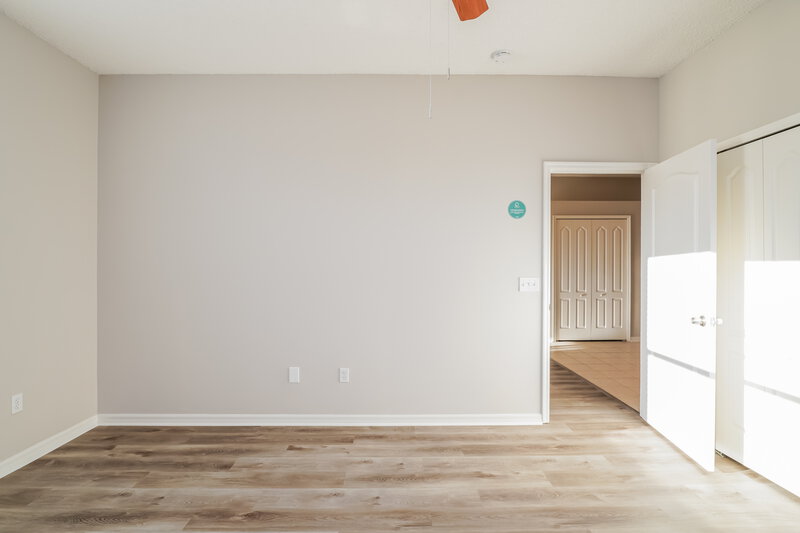 2,270/Mo, 14523 Lake Underhill Rd Orlando, FL 32828 Main Bedroom View 2