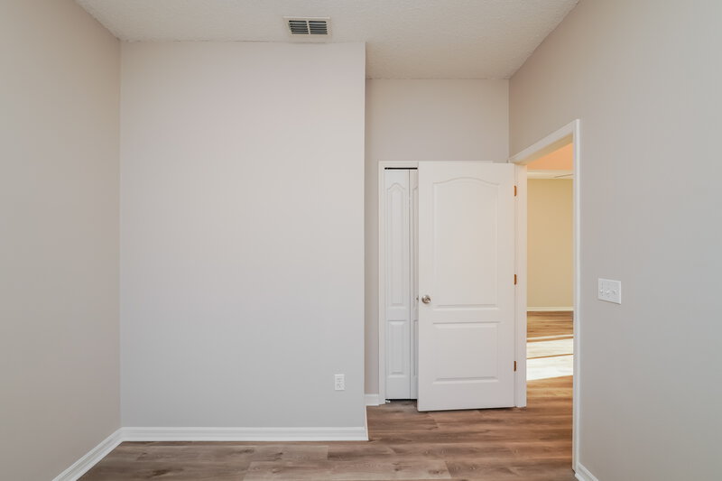 2,270/Mo, 14523 Lake Underhill Rd Orlando, FL 32828 Bedroom View