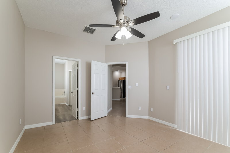 2,075/Mo, 549 Symphony Pl Davenport, FL 33896 Main Bedroom View