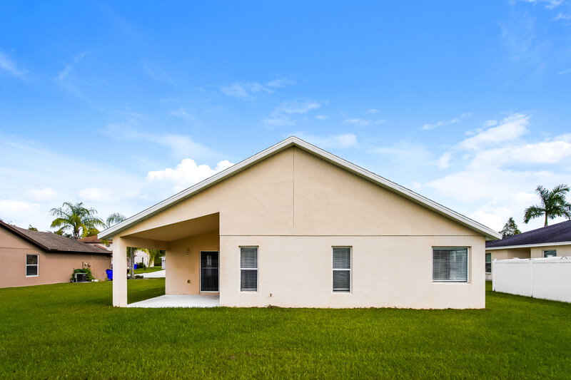 2,275/Mo, 3654 Bristol Cove Ln Saint Cloud, FL 34772 Rear View