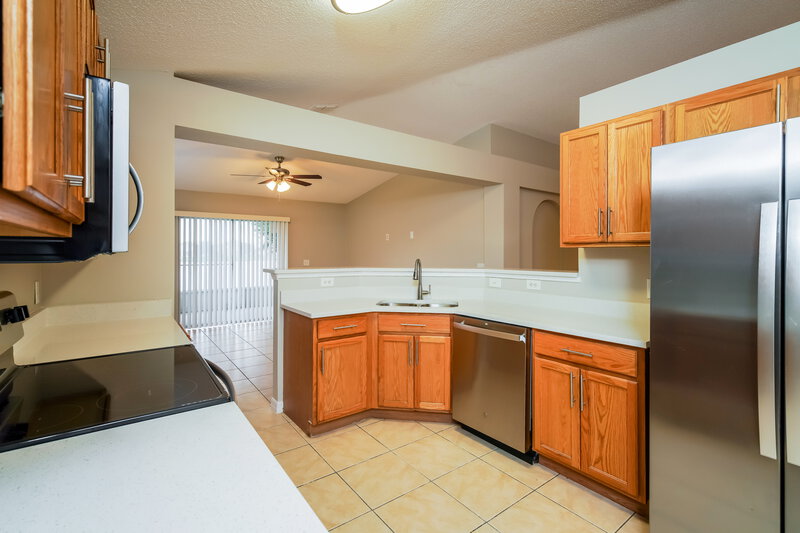 2,535/Mo, 2338 Andrews Valley Dr Kissimmee, FL 34758 Kitchen View